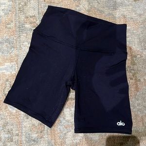 Alo bike shorts